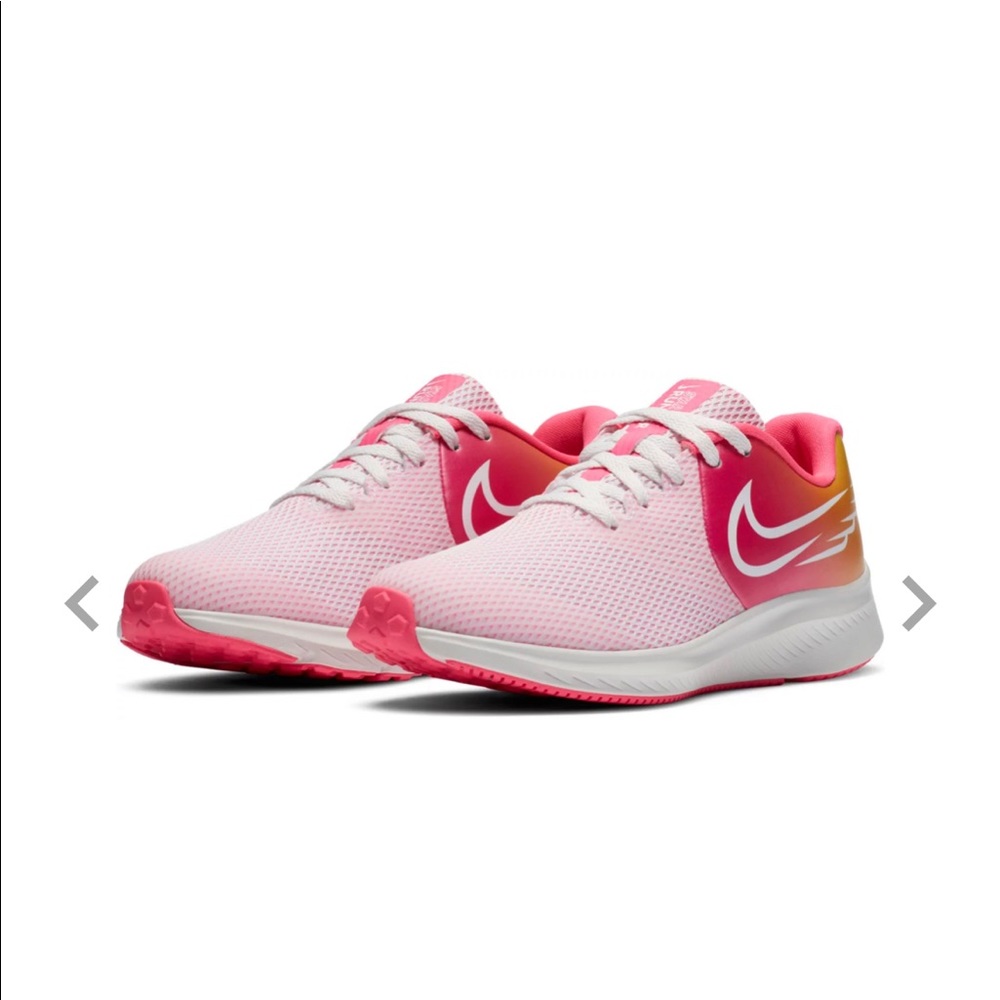 Nike tennis shoes